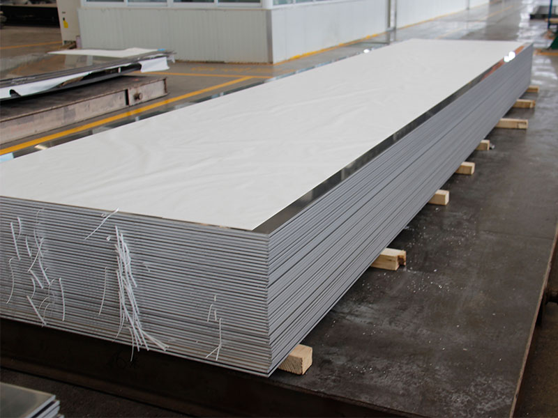 建筑用環(huán)保型材料3004鋁板一噸價(jià)格多少？